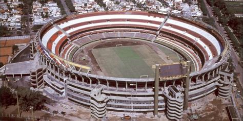El futbolista peruano tiene que tener una fortaleza mental. Día del Futbolista Argentino: ¿por qué se celebra cada 14 ...
