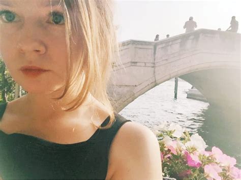 Fake Name Real Fraud The Story Behind The Fake Heiress Anna Delvey