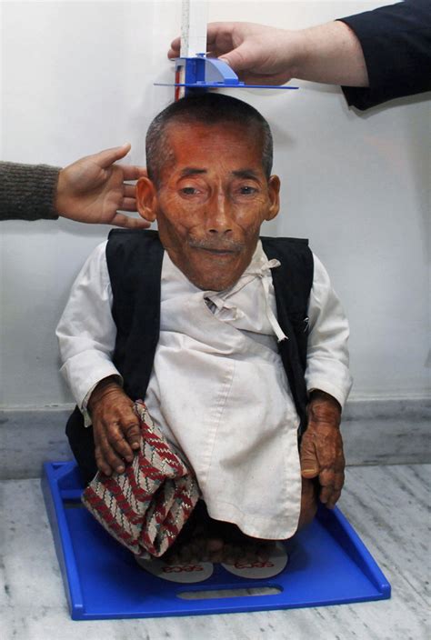 Nepal Pensioner Crowned Worlds Shortest Man Global News