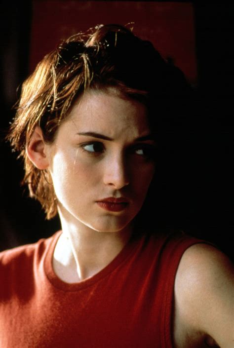 Winona Ryder Short Hairstyle Which Haircut Suits My Face