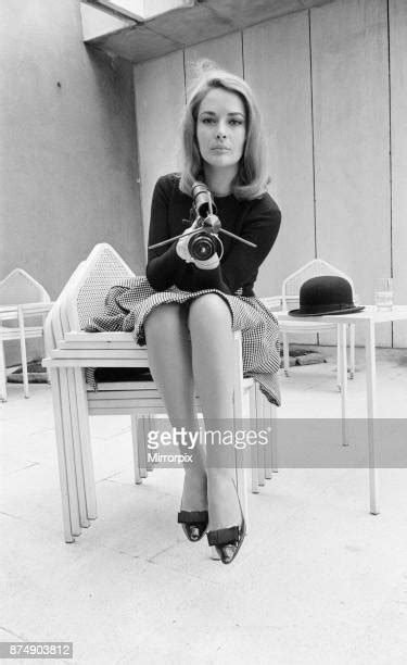 James Bond Girl Photos Et Images De Collection Getty Images