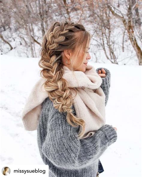 14 Brilliant Rainy Day Hairstyles To Help You Survive Fall 2023