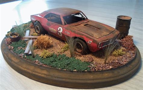 1 24 Scale Built Diorama Junk Yard Vintage Race Car Barn Find Rusty