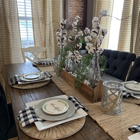 Stylish Farmhouse Table Decor to Welcome Your Family and Friends - DIY