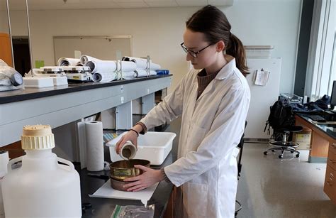 Our Labs Classrooms And Equipment Earth And Environmental Sciences