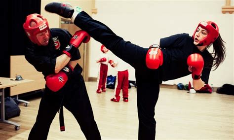 Ten Beginner Kickboxing Classes Edinburgh Assassins Kickboxing Eak