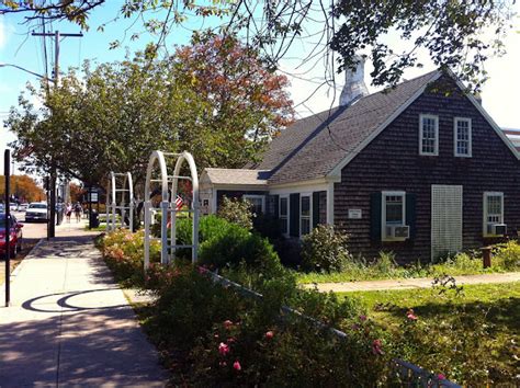 Hyannis Public Library Hyannis Massachusetts Bibliotecas Do Brasil