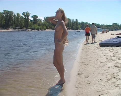 Publicnudity Casualnudity Outdoor Beach Tanlines Bikini Topless My Xxx Hot Girl