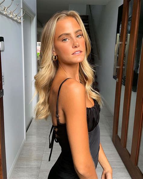 Rochelle De Snoo On Instagram “🖤” Hair Looks Blonde Beauty