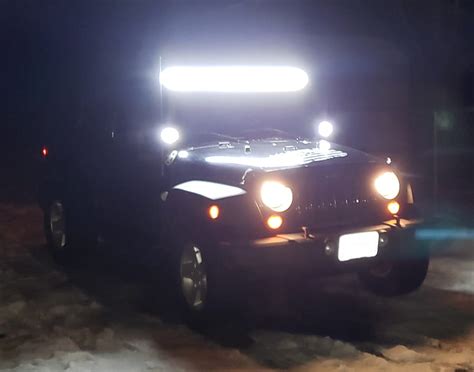720p Free Download Light Up The Night 4x4 Jeep Vehicle Hd