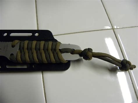 How to braid paracord on a knife handle. Pin on I'm feeling artsy ;)
