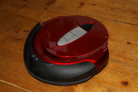 We all have a different idea as to what makes a vacuum cleaner great. Robotic vacuum cleaner - Wikiwand