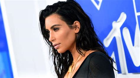 kim kardashian s concierge during paris robbery speaks out claims hotel had no real security