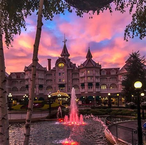 Quand Un Sublime Ciel Rose Sinvite à Disneyland Paris Disneymagical
