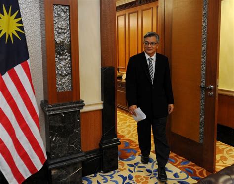 Mohamad imran bin darus, actor: Dewan Rakyat Speaker snubs Dr M, says no special sitting ...