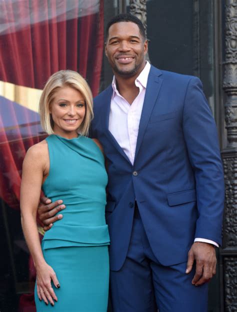 Kelly Ripa Still Holds A Grudge Against Her Former Co Host Michael Strahan