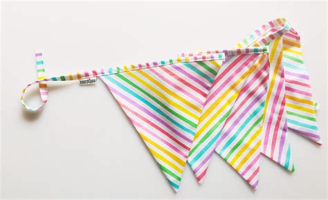 Sewhungryhippie How To Make Bunting Flags