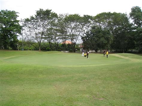 No.1, rumah kelab, jalan kelab golf 13/6, 40100 shah alam, selangor darul ehsan, malaysia (show map). Sân Golf Kelab Sultan (Kelab Golf Sultan Abdul Aziz Shah ...