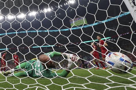 Mondial 2022 Le Brésil domine la Serbie Neymar sort sur blessure