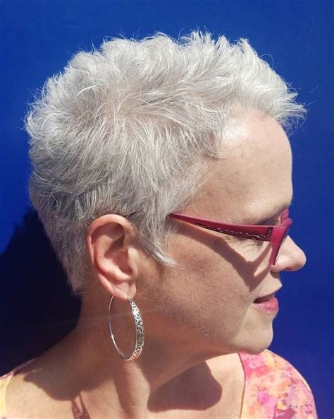 Change can be exciting, and what better time to make a change then at the start of a fresh new year. 50 Gray Hair Styles Trending in 2020 | Hair styles ...