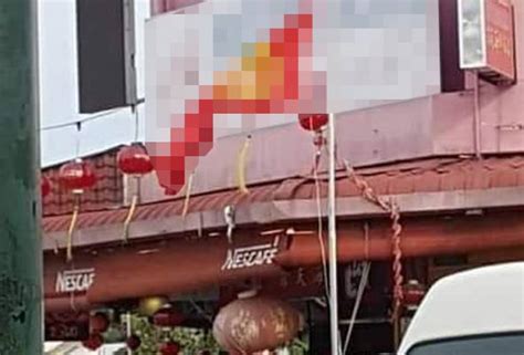 2, scksaan bagi kesalahan yang dilaiukan dalam malaysia. Pasang bendera Kedah terbalik: Pemilik restoran, pekerja ...