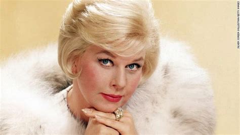 Doris Day Americas Box Office Sweetheart Of The 50s And 60s Is Dead At 97 Cnn Hollywood