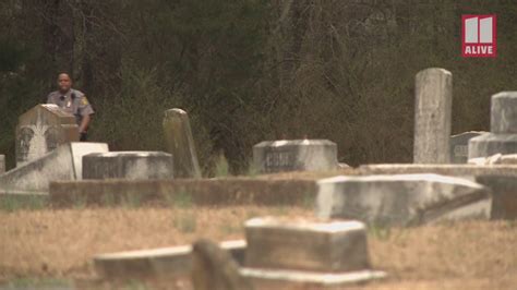 Red Oak Cemetery Vandalized And South Fulton Officials Say Its Not The