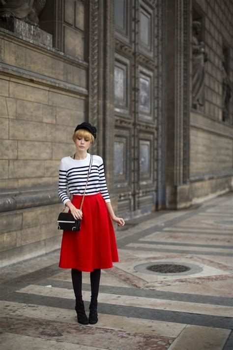 What To Wear In Paris 10 French Fashion Style Tips In 2020 French
