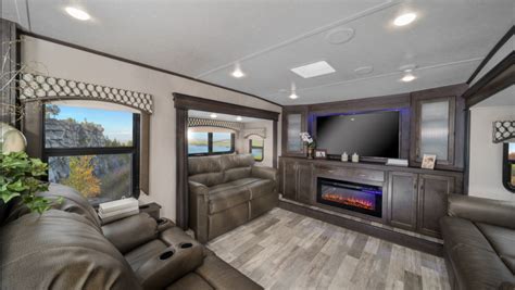 Rv With Front Living Room Bestroomone