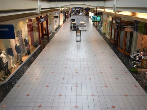 Solomon Pond Mall Reopens After Coronavirus Closure