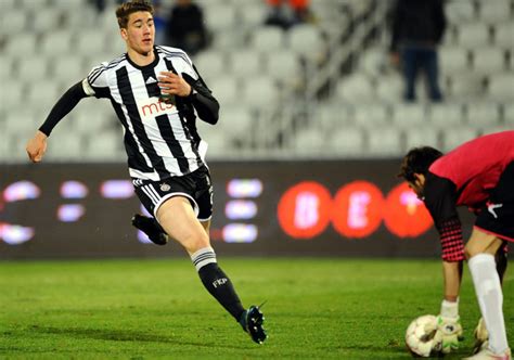 List of starting lineups partizan beograd u19, football. 44. dusan vlahovic (partizan) 17 years old | MARCA English