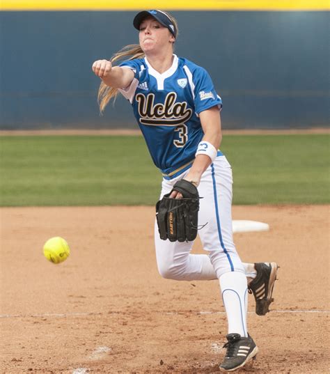 UCLA softball comes home undefeated in tournament | Daily Bruin