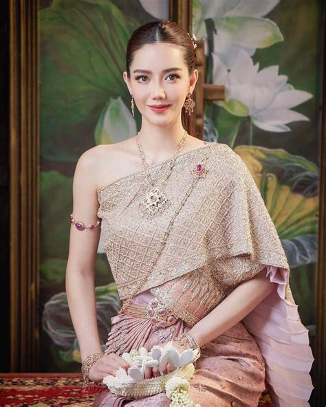 thai traditional dress traditional outfits thai wedding dress wedding dresses thai dress
