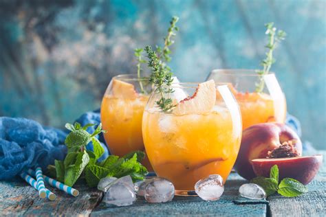 Stay Refreshed With Healthy Summer Drinks Tlsslim