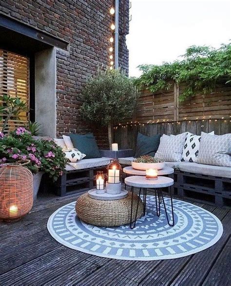 Comfy Outdoor Living Spaces Design Ideas On A Budget 05 Backyard