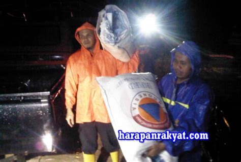 Bpbd Banjar Bantu Ratusan Karung Atasi Banjir Lumpur