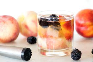 20 Peachy Cocktail Recipes You Can T Miss
