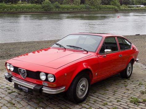 21,947 alfetta 1.6 gt years in production: Classic Chrome | Alfa Romeo Alfetta GT 1.8 1974 (M) Red