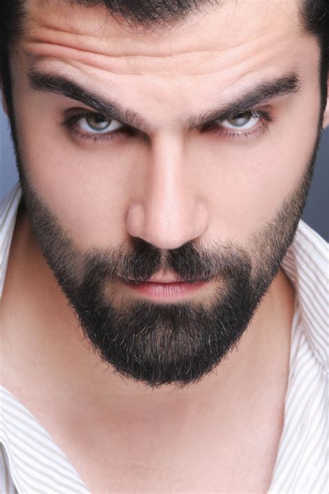 Fotoğraf adam erkek portre Model dudak saç modeli sakal kaş ağız kapatmak Yüz burun