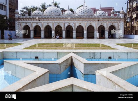 Dhaka Bangladesh Sitara Mosque Star Mosque Built In The Early 18th
