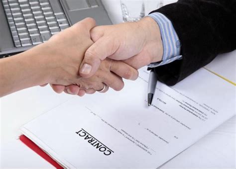 Surat perjanjian kerja kontrak masa percobaan. Perhatikan 5 Hal Penting Ini Sebelum Tanda Tangan Kontrak ...