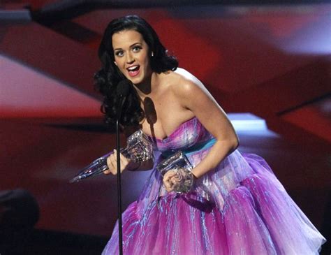 Katy Perry Se Llevó Dos Premios Peoples Choice Awards Quées