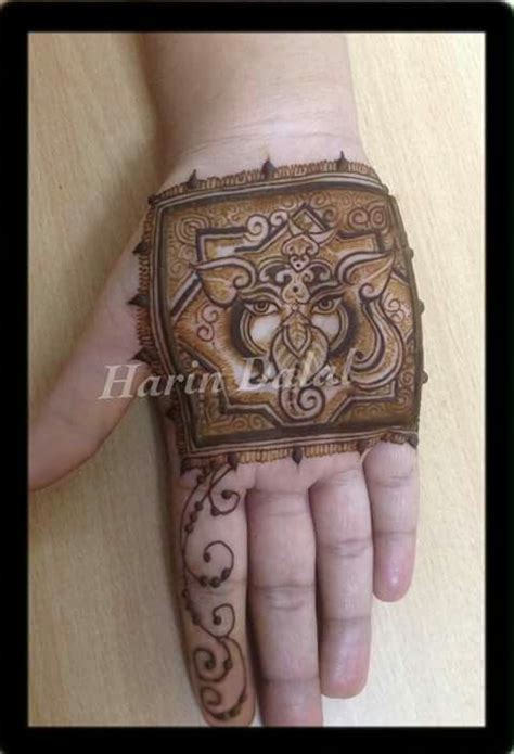 Henna Design Would Look Good On The Shoulder Mehndi Designs For