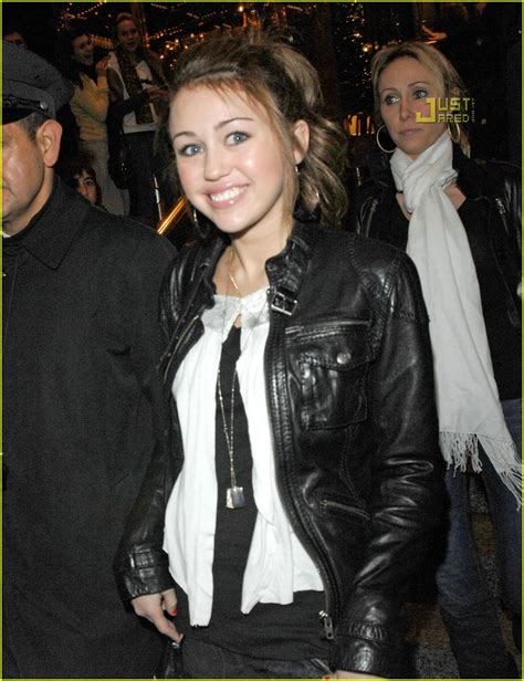 Photo Smiley Miley 06 Photo 828291 Just Jared Entertainment News