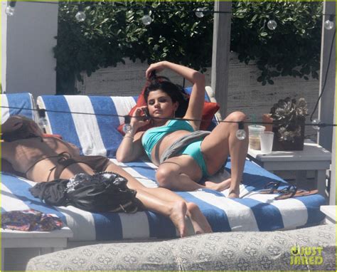Selena Gomez Miami Bikini Babe Photo 2723879 Bikini Selena Gomez