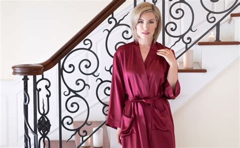 Texeresilk Womens 100 Long Silk Robe Luxury Bathrobe Perla Naturale At Amazon Womens