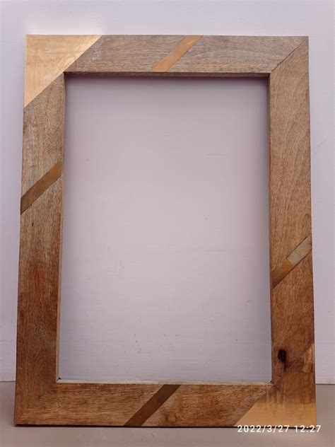 Woody Antique Wooden Mirror Frame For Restaurants Size 24x16 Inches