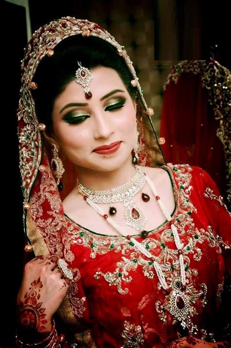 Download Indian Bridal Makeup Wallpapers Gallery