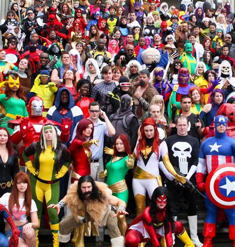 Marvel Universe Dc 2011 Wow That Is Alot Of People In One Shot