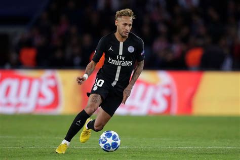 Match Champions League Paris - PARIS, FRANCE - OCTOBER 3: Neymar Jr of Paris Saint Germain during the